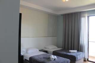 Отель SeaZone Hotel Шекветили Двухместный номер с 1 кроватью или 2 отдельными кроватями и видом на море-9